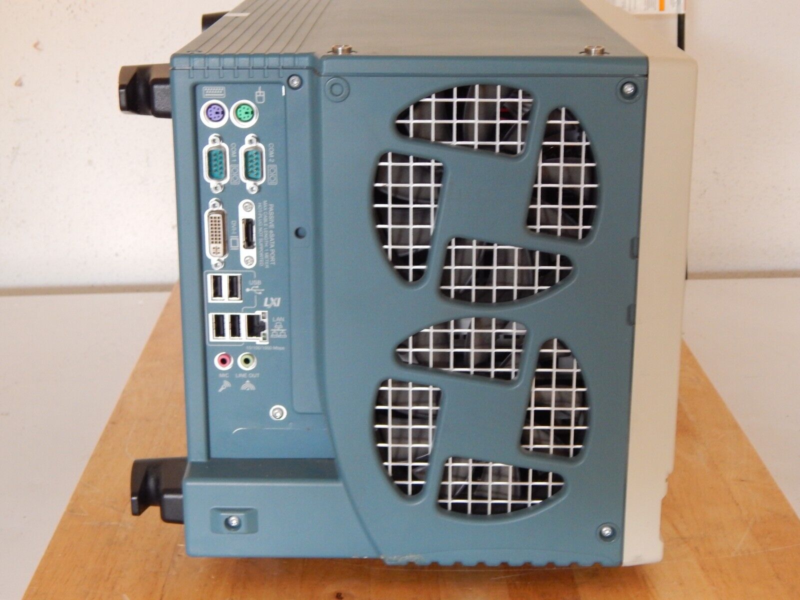 Tektronix DPO7354C 4 Channel 3.5GHz Phosphor Oscilloscope Tektronix DPO7354C 4 Channel 3.5GHz Phosphor Oscilloscope
